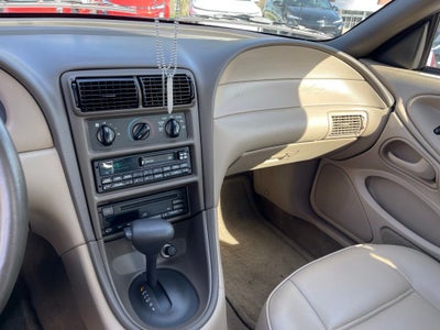 2000 Ford Mustang V6