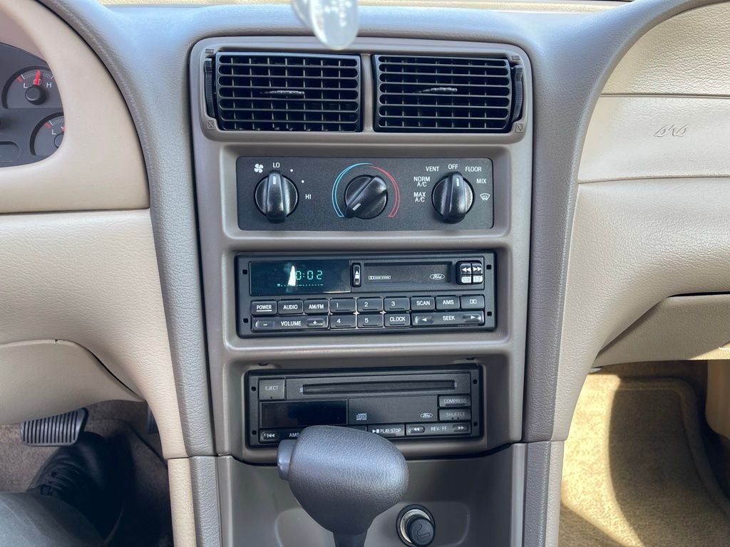 2000 Ford Mustang V6