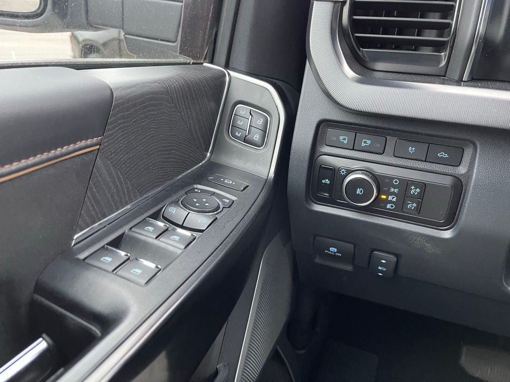 2023 Ford F-450SD Platinum