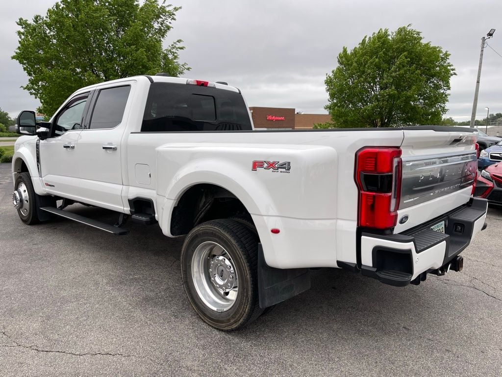 2023 Ford F-450SD Platinum