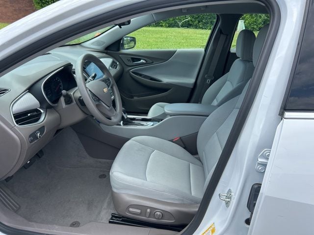 2022 Chevrolet Malibu LS