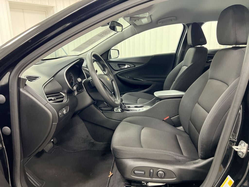 2025 Chevrolet Malibu LT
