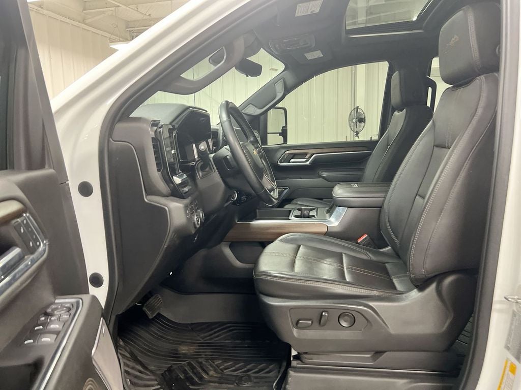 2024 Chevrolet Silverado 3500HD High Country