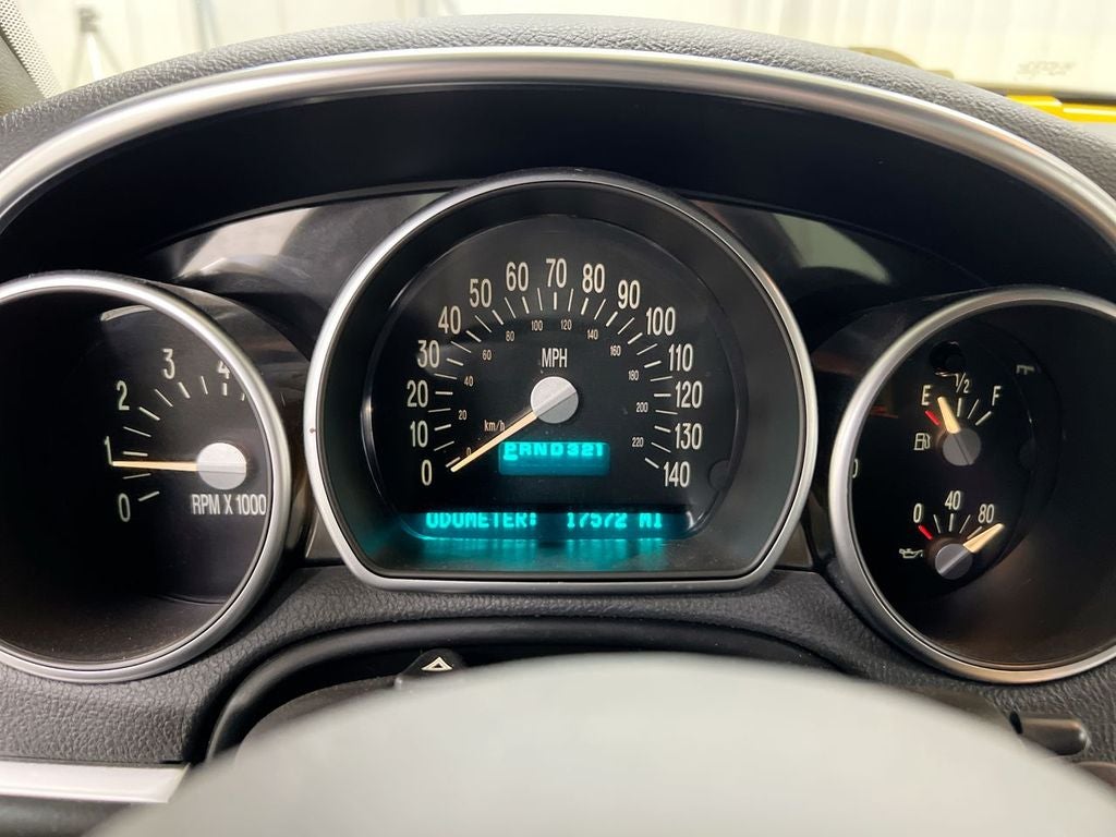 2004 Chevrolet SSR Base