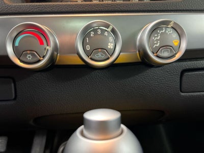 2004 Chevrolet SSR Base