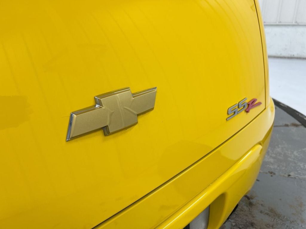 2004 Chevrolet SSR Base