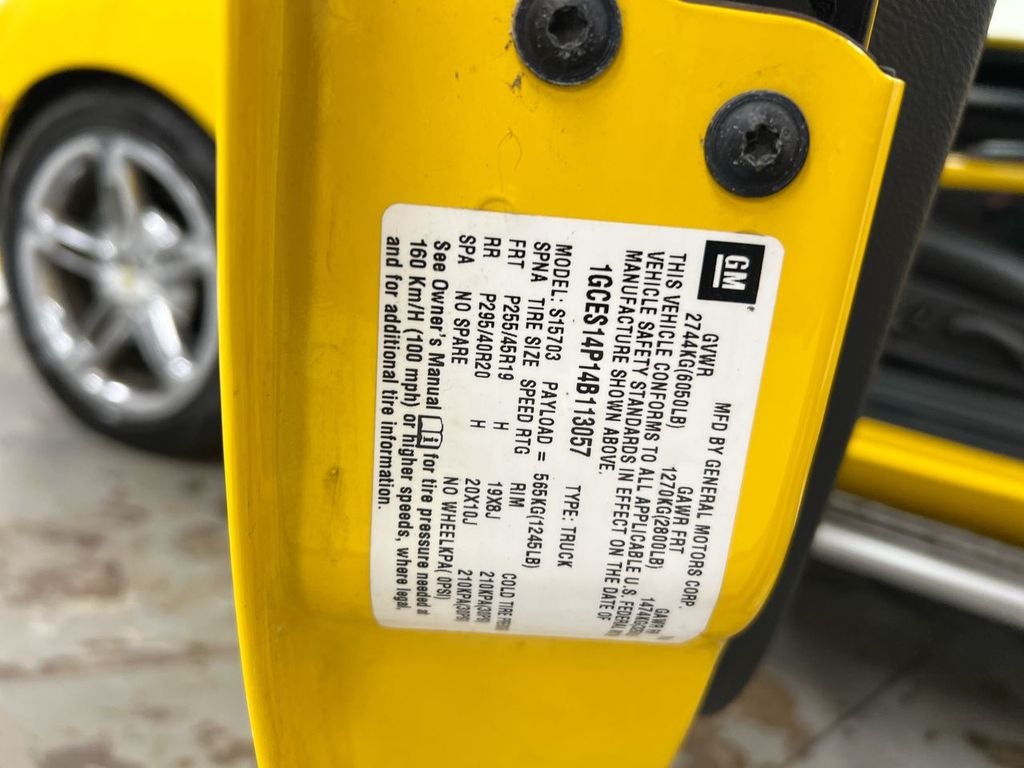 2004 Chevrolet SSR Base