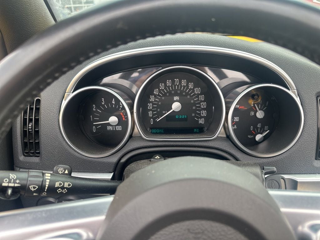 2004 Chevrolet SSR Base