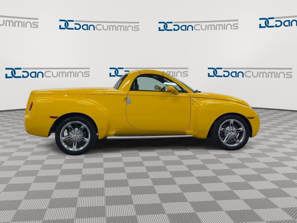 2004 Chevrolet SSR Base