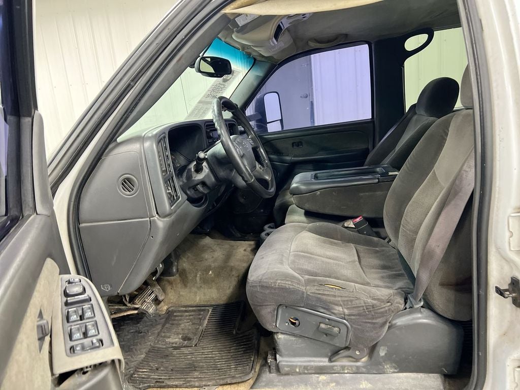 2003 Chevrolet Silverado 2500HD LS