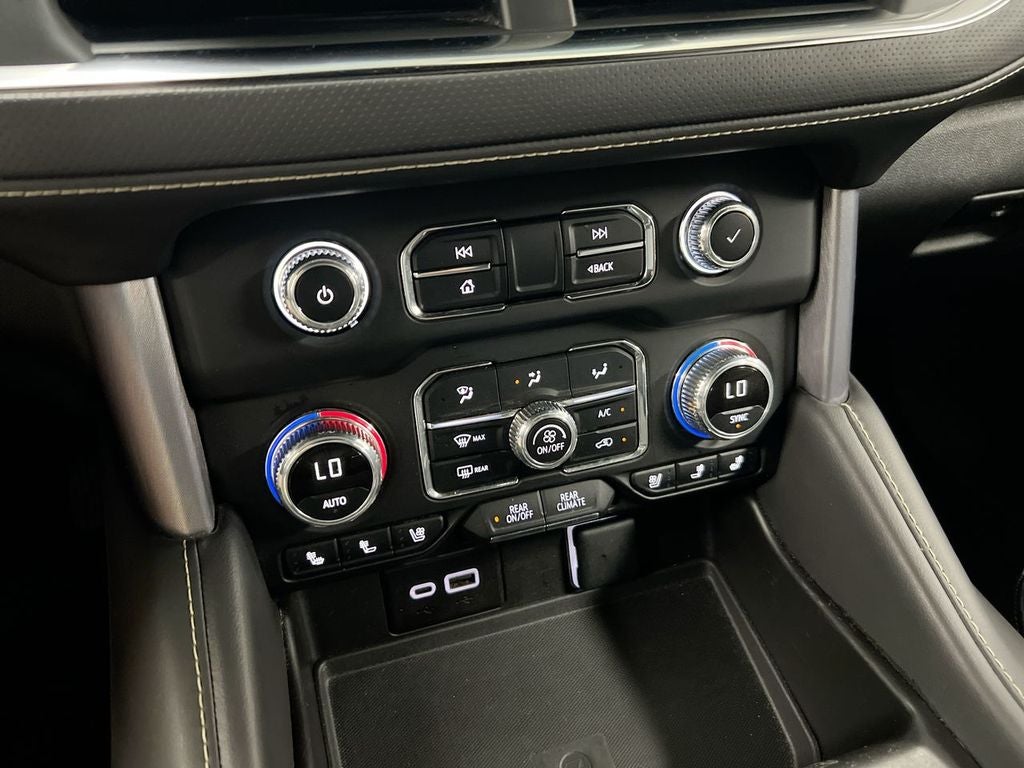 2024 GMC Yukon XL SLT