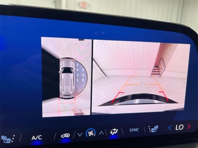 2024 Chevrolet Traverse LS