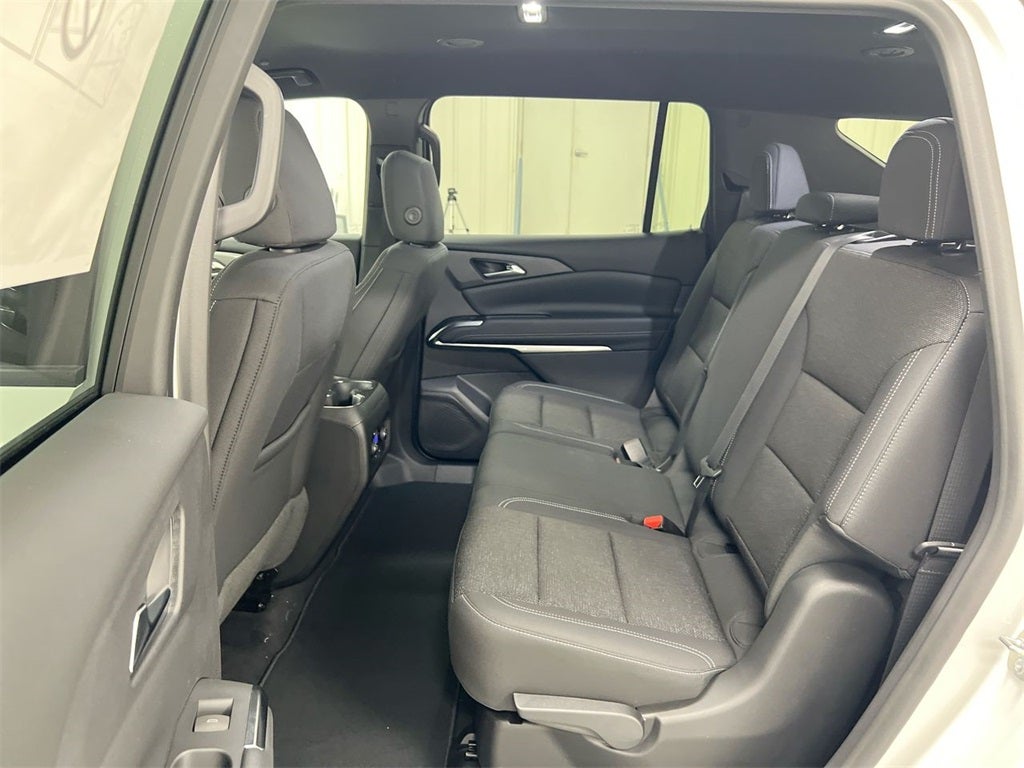 2024 Chevrolet Traverse LS