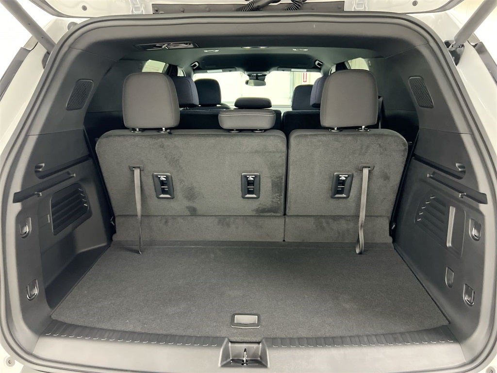 2024 Chevrolet Traverse LS