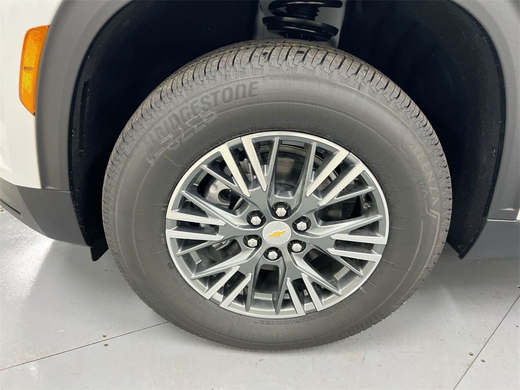 2024 Chevrolet Traverse LS