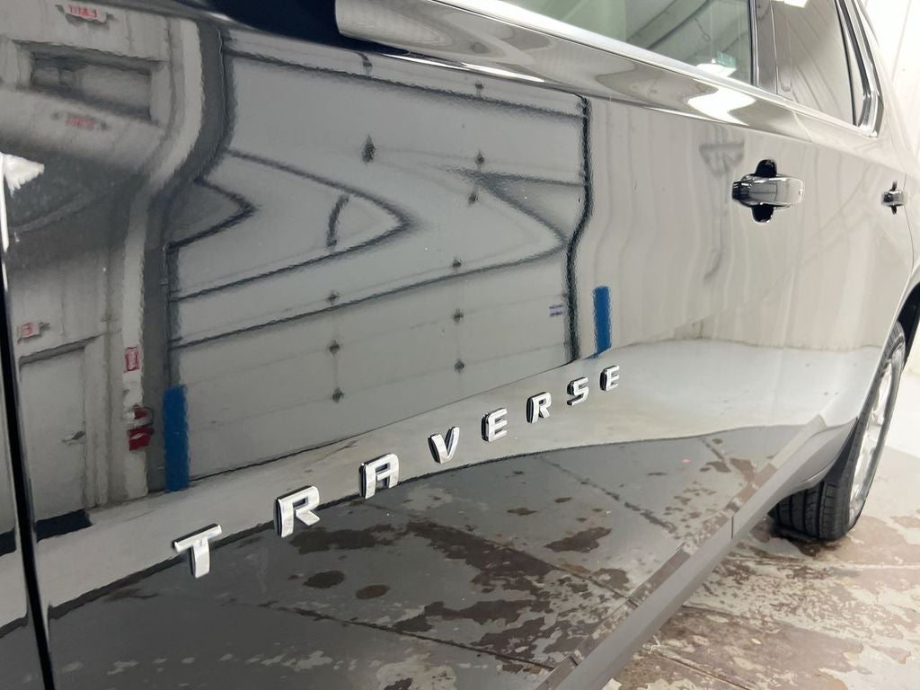2023 Chevrolet Traverse LS