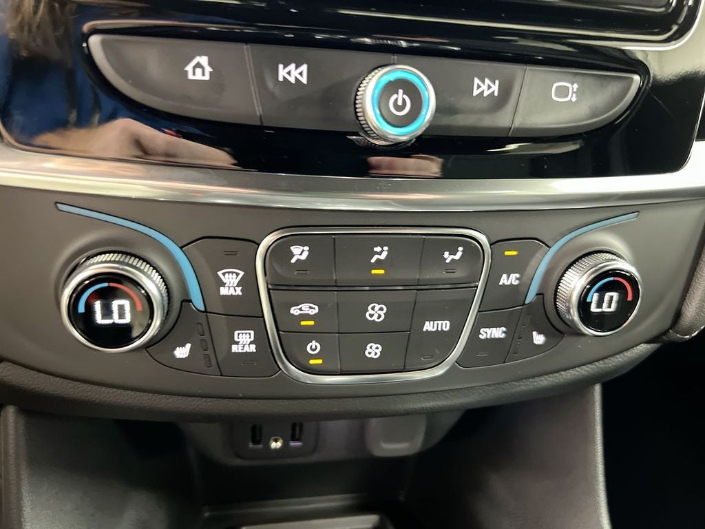 2023 Chevrolet Traverse LT