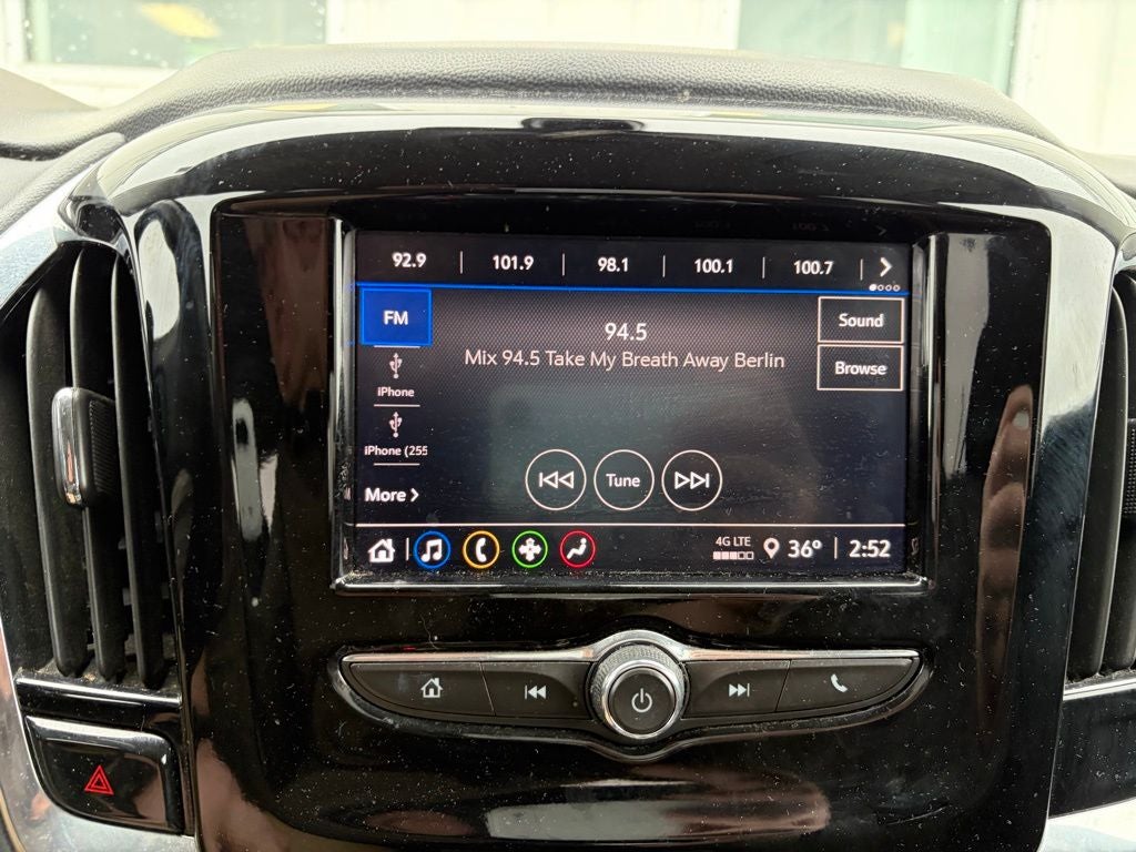 2021 Chevrolet Traverse LT