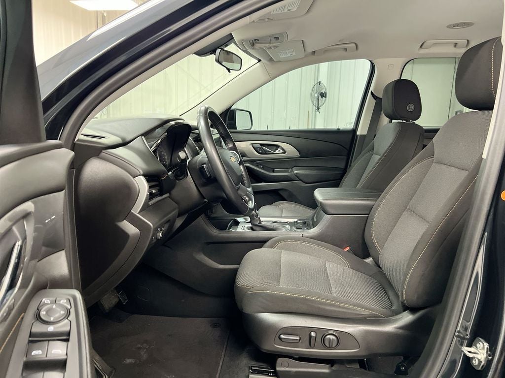 2021 Chevrolet Traverse LT