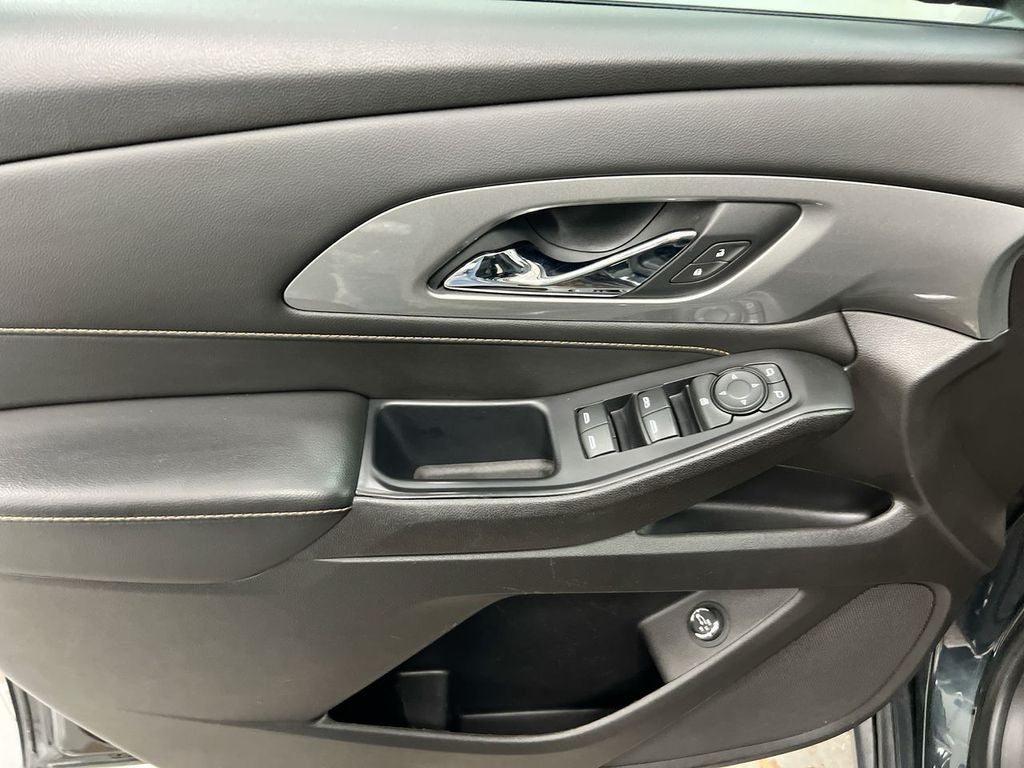 2021 Chevrolet Traverse LT