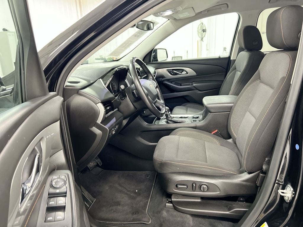 2021 Chevrolet Traverse LT