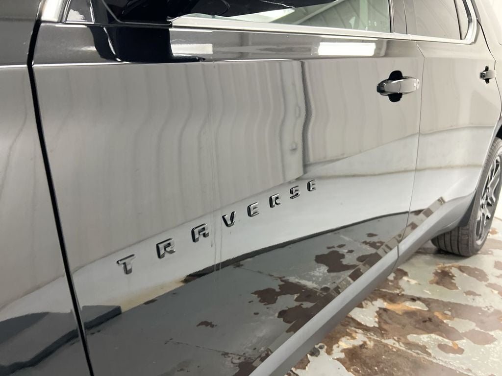 2021 Chevrolet Traverse LT