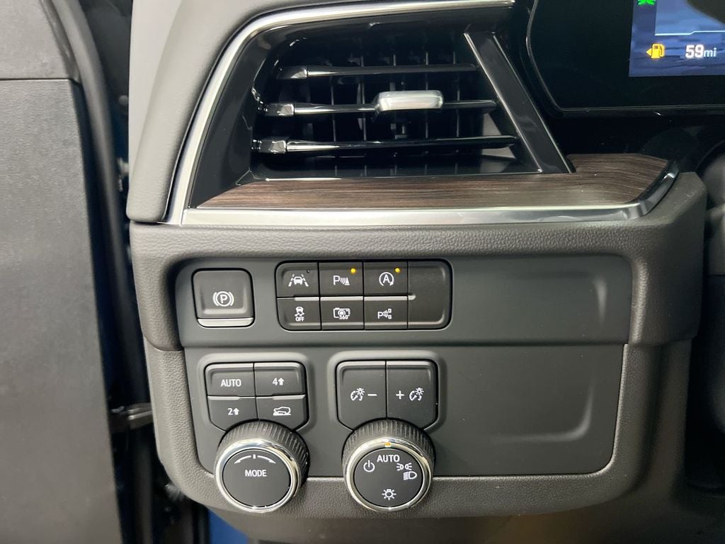 2025 Chevrolet Suburban LT