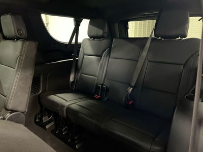 2025 Chevrolet Suburban LT