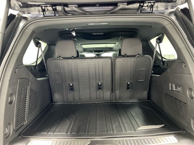 2025 Chevrolet Suburban RST