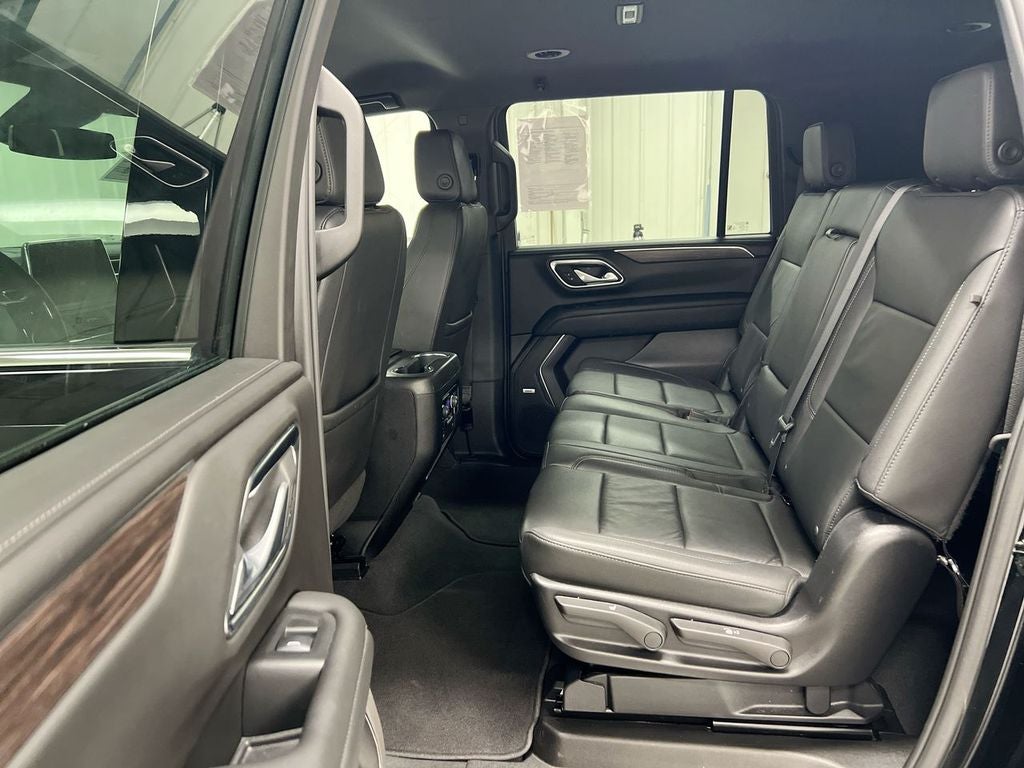 2024 Chevrolet Suburban LT