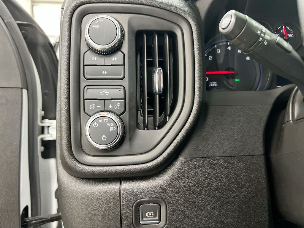 2024 GMC Sierra 2500HD Pro