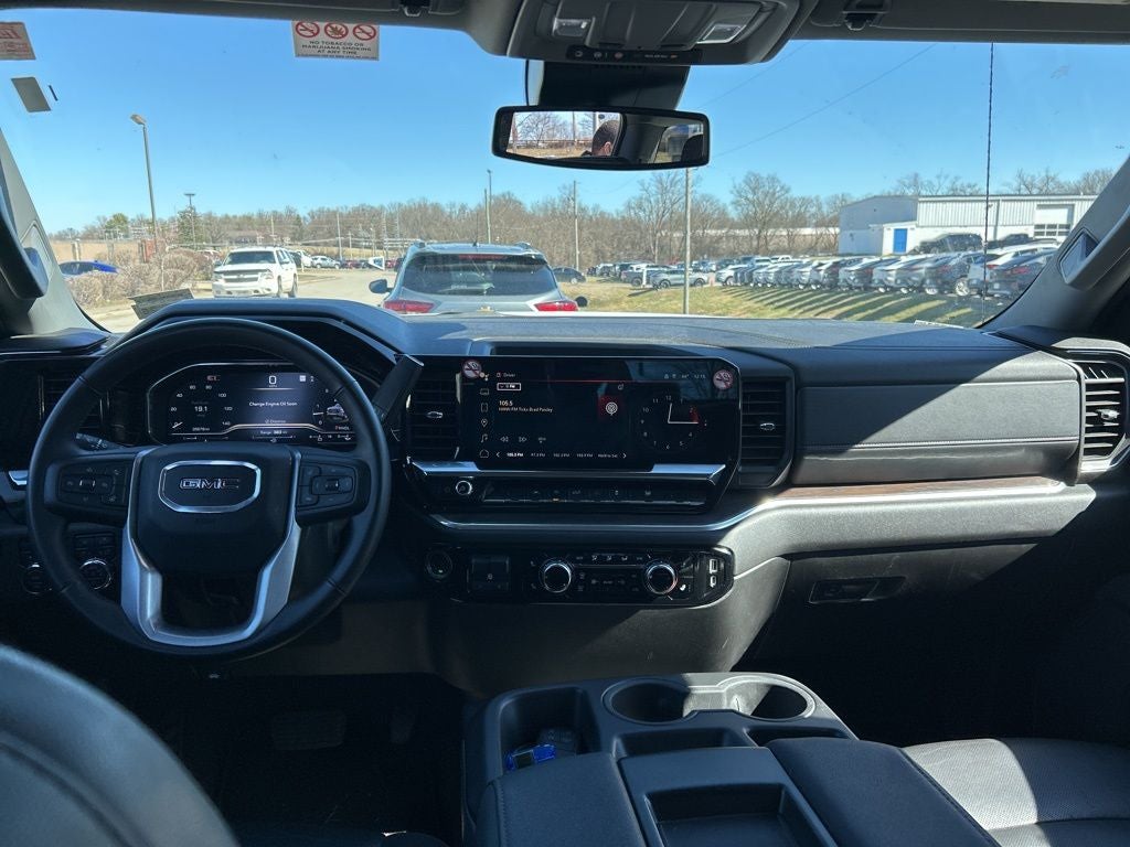 2025 GMC Sierra 1500 SLT