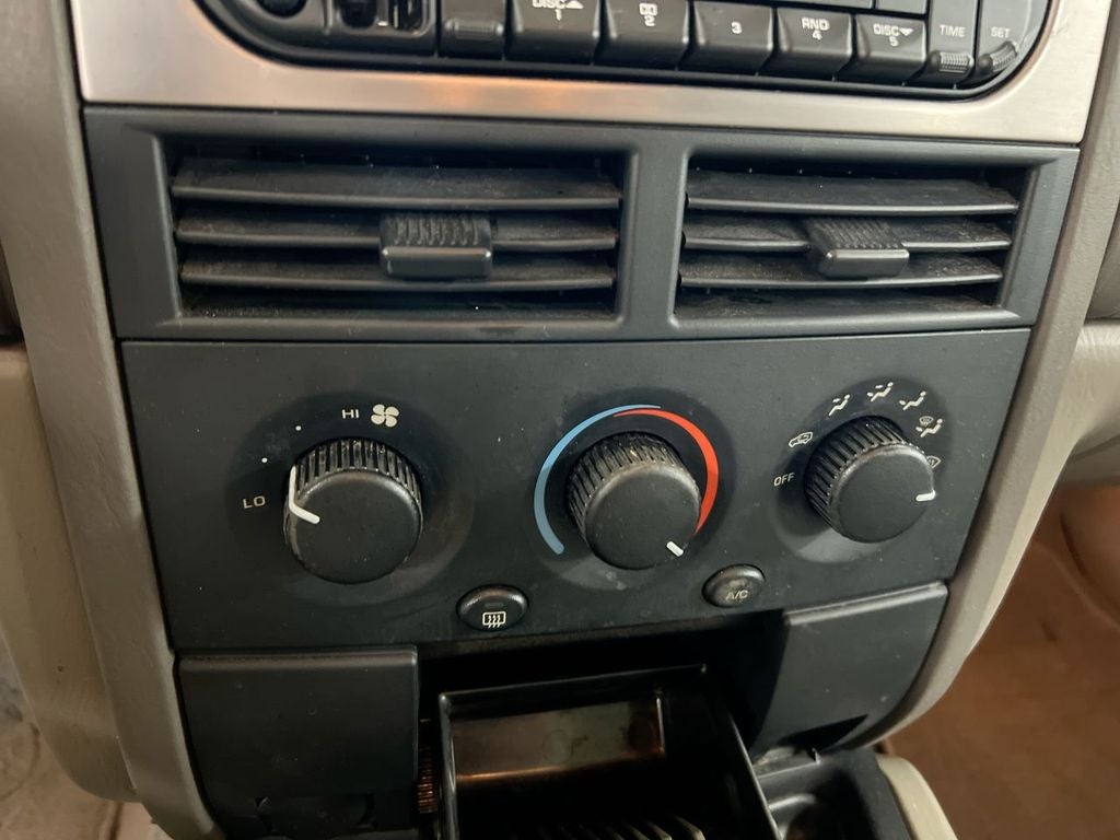 2002 Jeep Grand Cherokee Sport