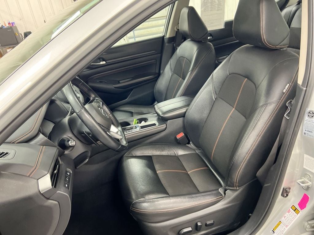 2020 Nissan Altima 2.0 SR