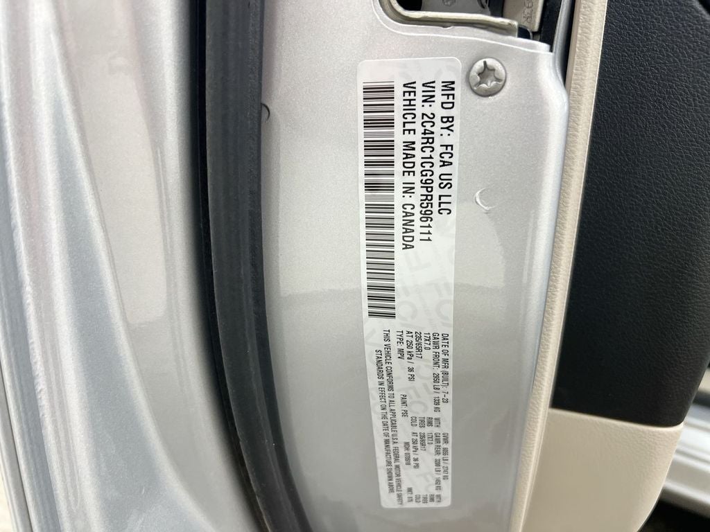 2023 Chrysler Voyager LX