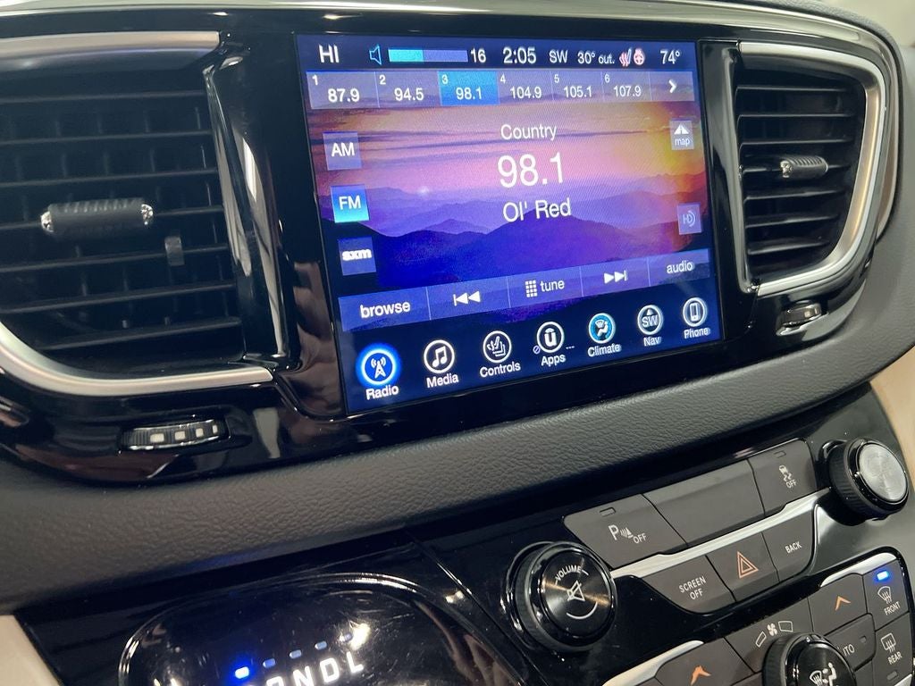 2017 Chrysler Pacifica Touring L Plus