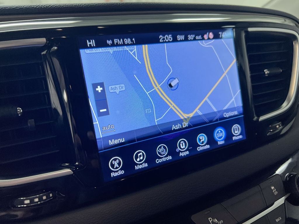 2017 Chrysler Pacifica Touring L Plus