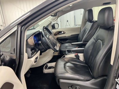 2017 Chrysler Pacifica Touring L Plus