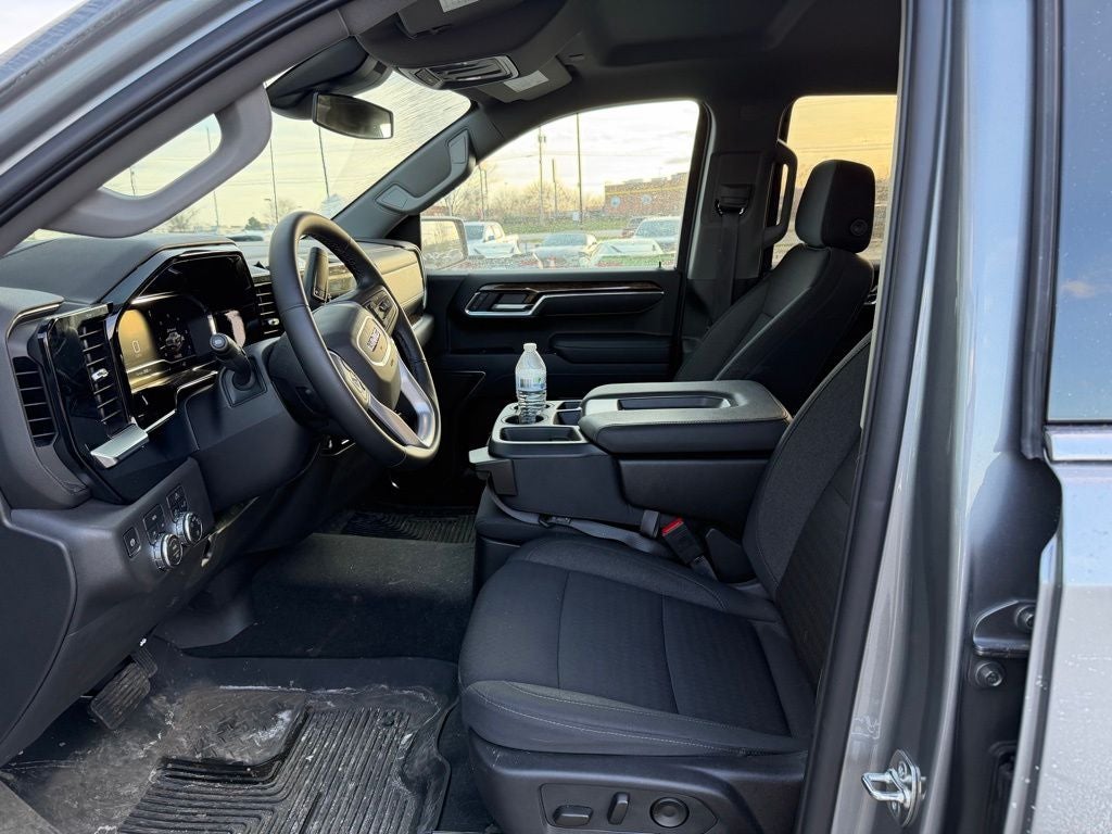 2025 GMC Sierra 1500 SLE