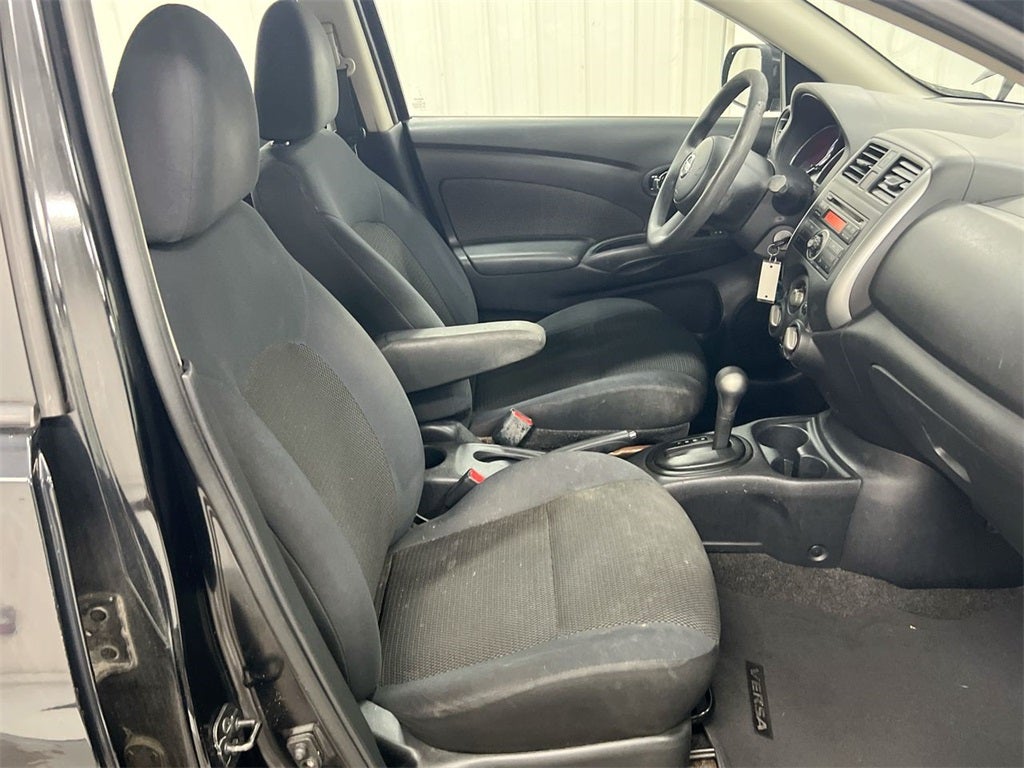 2013 Nissan Versa 1.6 SV