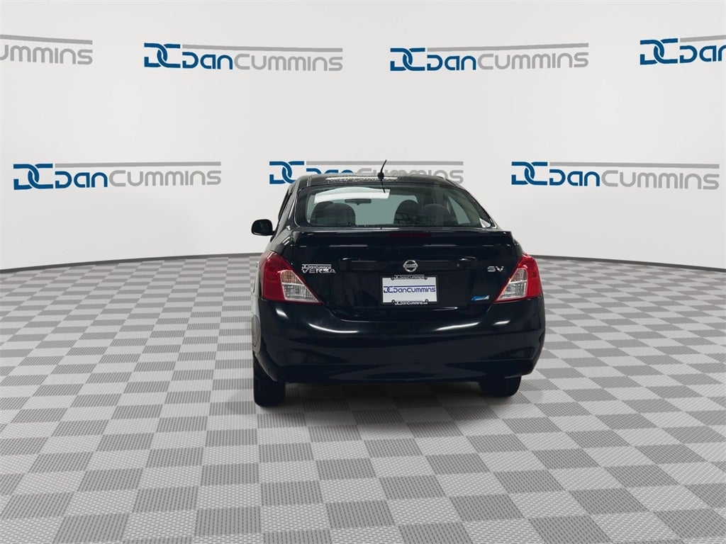 2013 Nissan Versa 1.6 SV