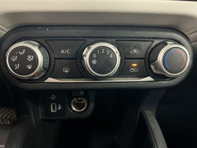 2021 Nissan Versa 1.6 SV