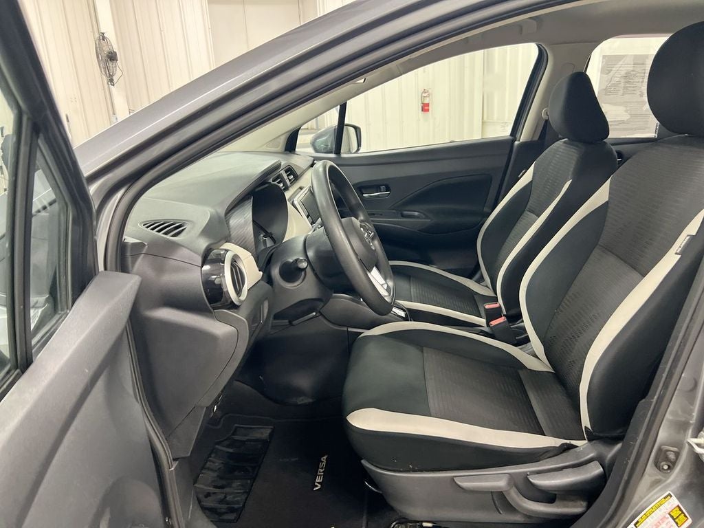 2021 Nissan Versa 1.6 SV