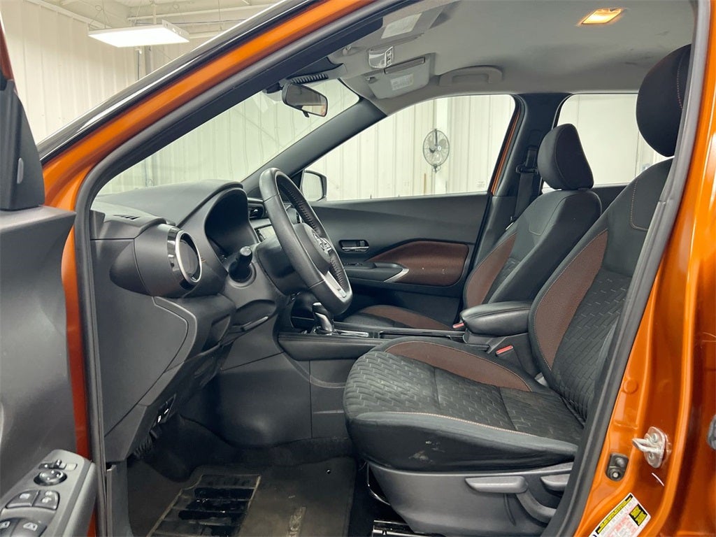 2021 Nissan Kicks SR