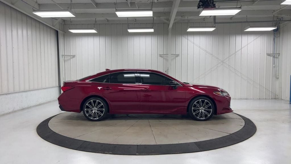 2019 Toyota Avalon Touring