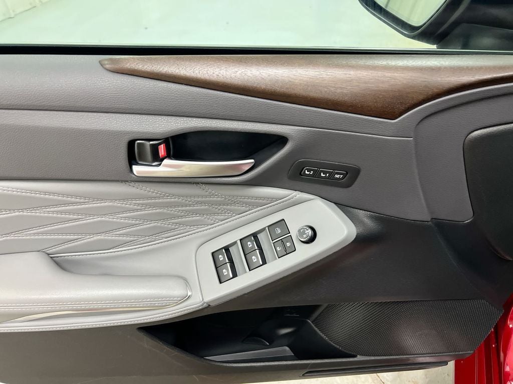 2022 Toyota Avalon Hybrid Limited