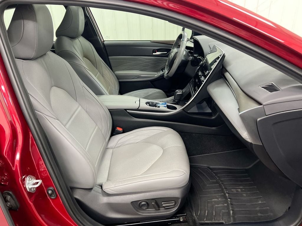 2022 Toyota Avalon Hybrid Limited