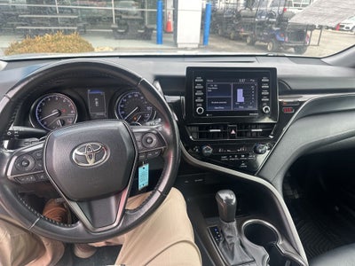 2022 Toyota Camry SE