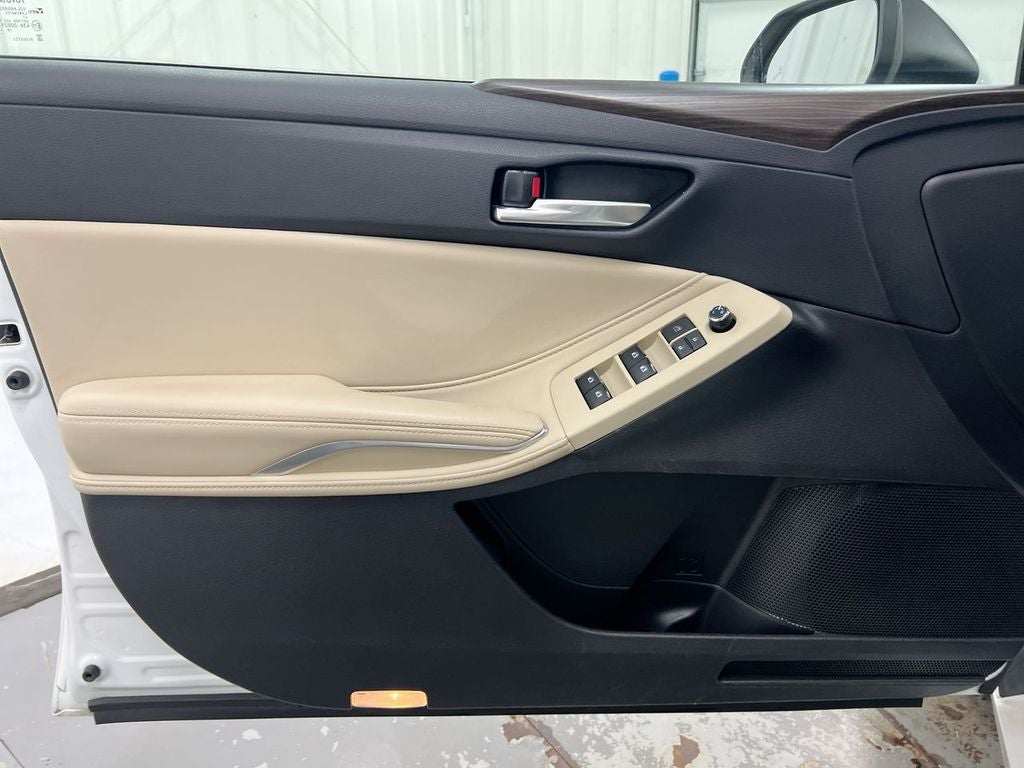 2020 Toyota Avalon XLE
