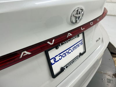 2020 Toyota Avalon XLE